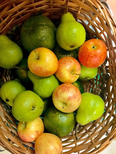 Créez une ambiance saine avec un panier de fruits au travail !